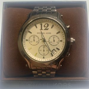 Micheal kors woman’s watch